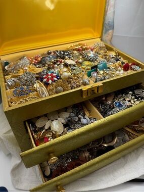 Vintage Jewel Box Full of Jewelry #16TB